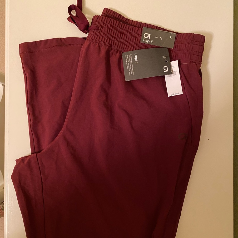GAPFIT burgundy workout pants